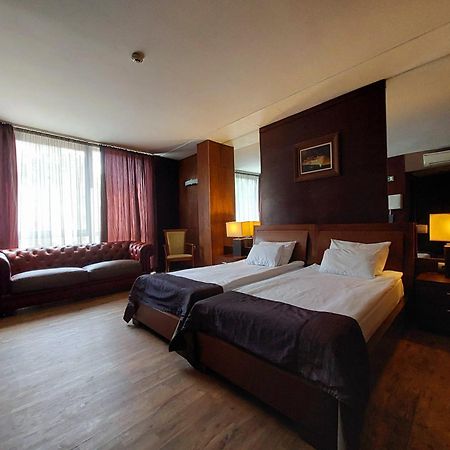 Hotel City Pleven Eksteriør bilde