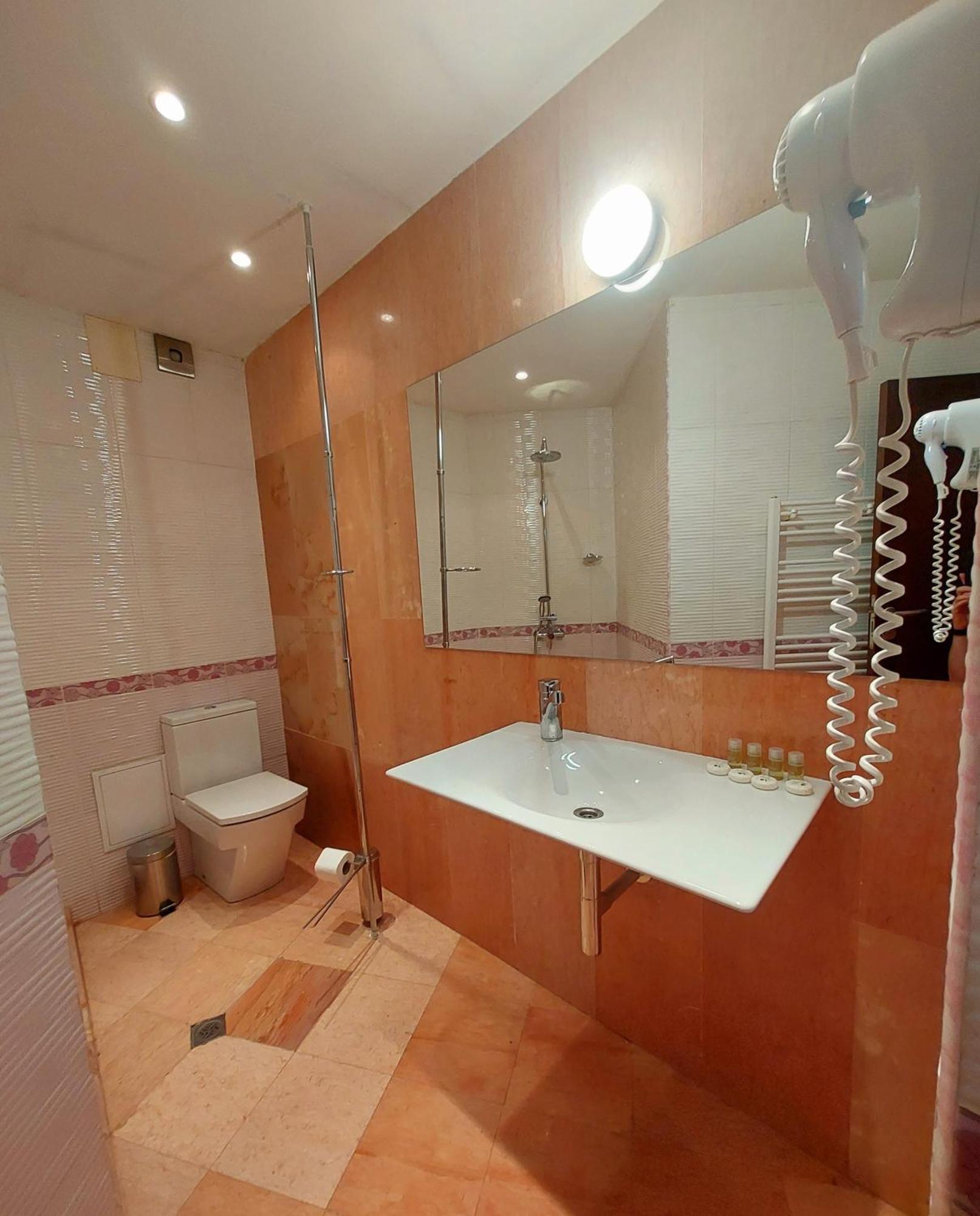 Hotel City Pleven Eksteriør bilde